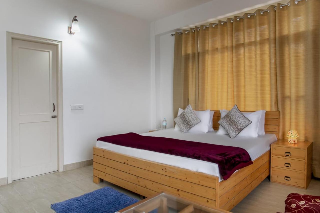 The Western Heights I Serviced Apartments I Pvt Balcony I Lift I Peacefull Area I Family Accomodation I Kasauli I By Exotic Stays Ngoại thất bức ảnh