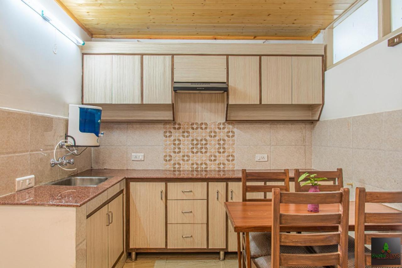 The Western Heights I Serviced Apartments I Pvt Balcony I Lift I Peacefull Area I Family Accomodation I Kasauli I By Exotic Stays Ngoại thất bức ảnh