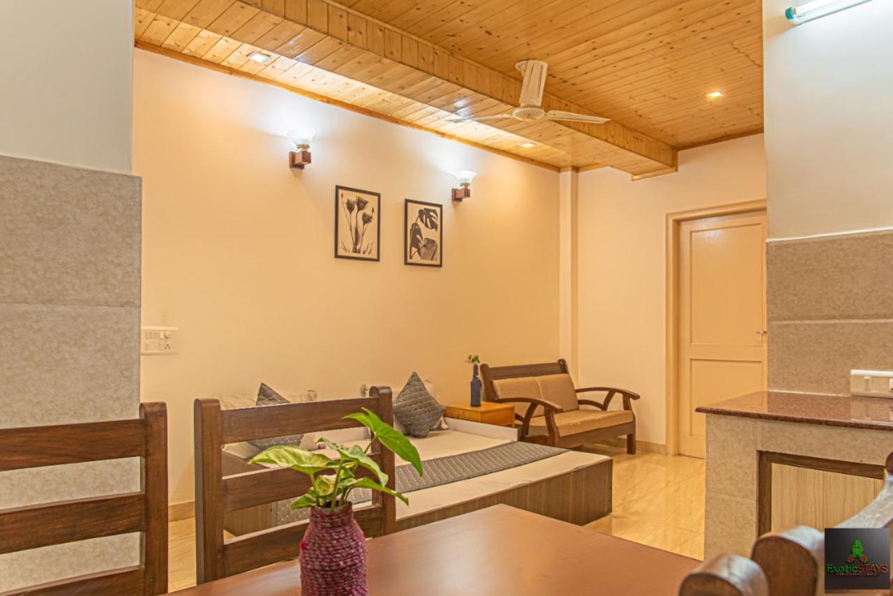 The Western Heights I Serviced Apartments I Pvt Balcony I Lift I Peacefull Area I Family Accomodation I Kasauli I By Exotic Stays Ngoại thất bức ảnh